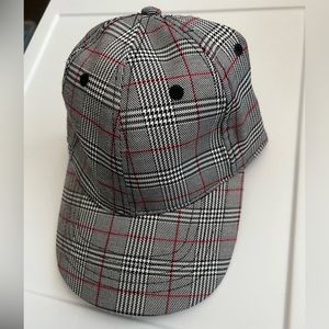 Time And Tru Women's Glen Plaid Baseball Cap Black/Red, One Size